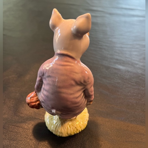 Beatrix Potter’s “Pigling Bland” - Picture 3 of 4